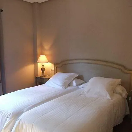 Finca Ronesa Szálloda Tibi